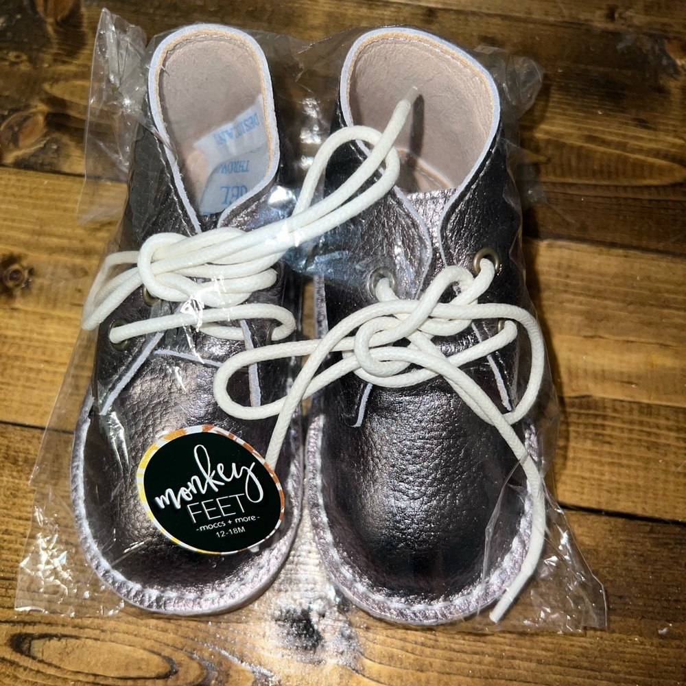 Monkey Feet Oxfords